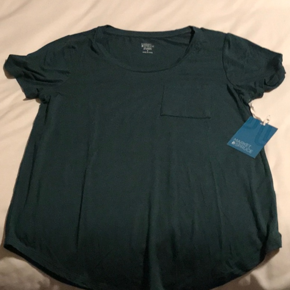 Womens short sleeve pocket tee
